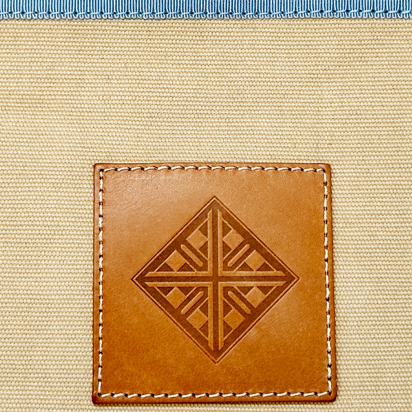 PETITE POCHETTE - CANVAS SABLE - GROS GRAIN BLEU PÂLE - CUIR VEGETAL