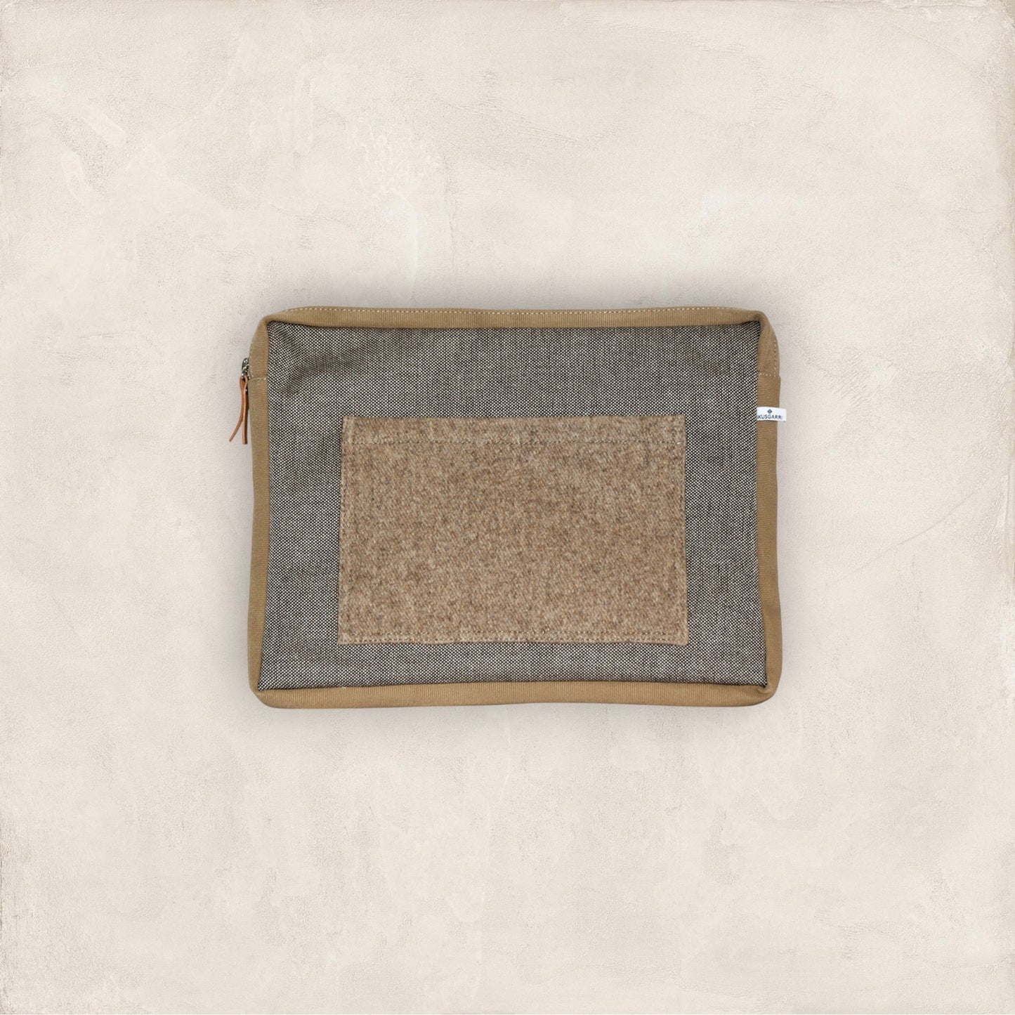 PORTE ORDINATEUR CANVAS CAVIAR MARRON - CANVAS BEIGE - POCHE CORDE « DRAP DE BONNEVAL » ARPIN 1817